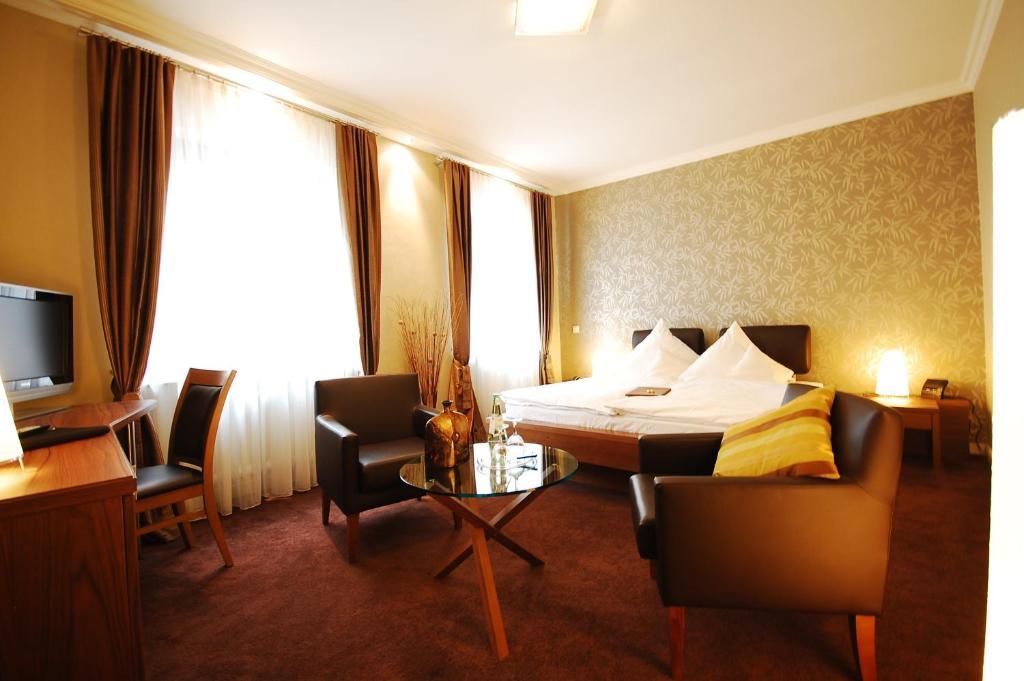 Hotel Binz Bernkastel-Kues Habitación foto